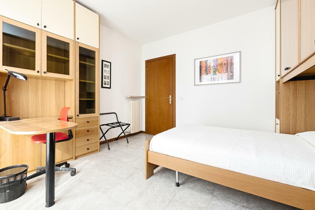 Colourful Flat Borgo Roma Apartamento Verona Exterior foto